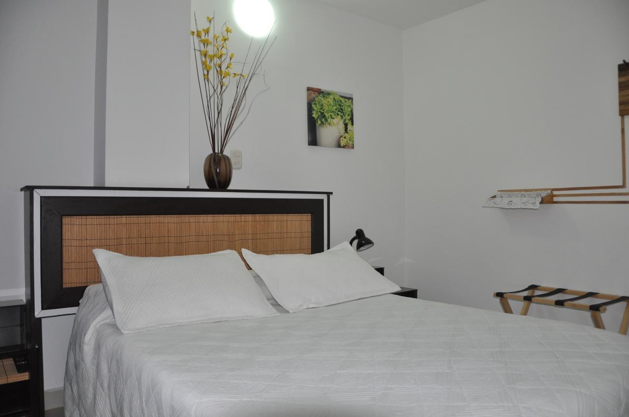 Hotel Meson De Las Flores Армения Екстериор снимка
