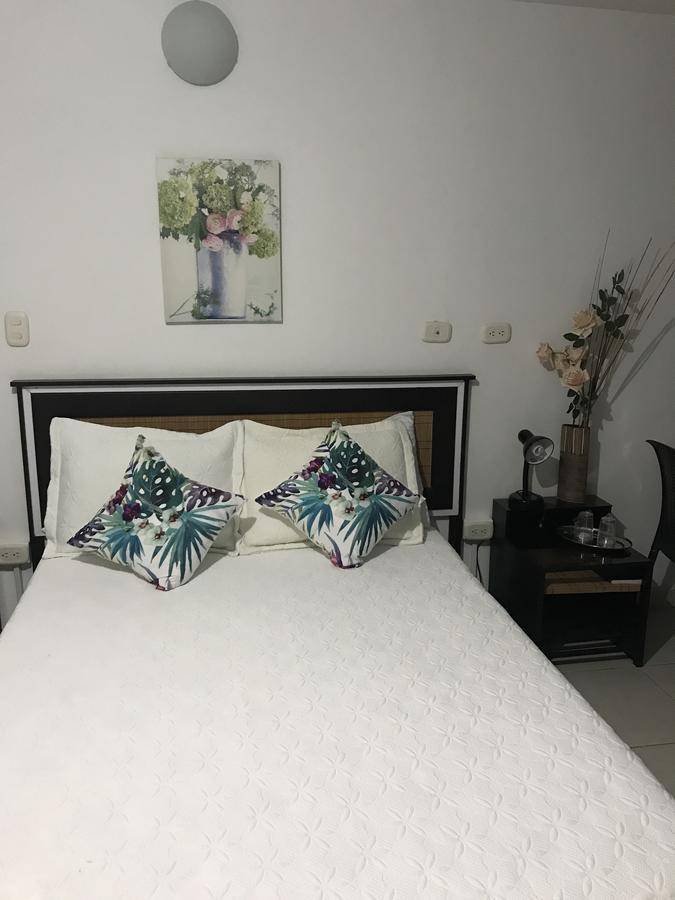 Hotel Meson De Las Flores Армения Екстериор снимка